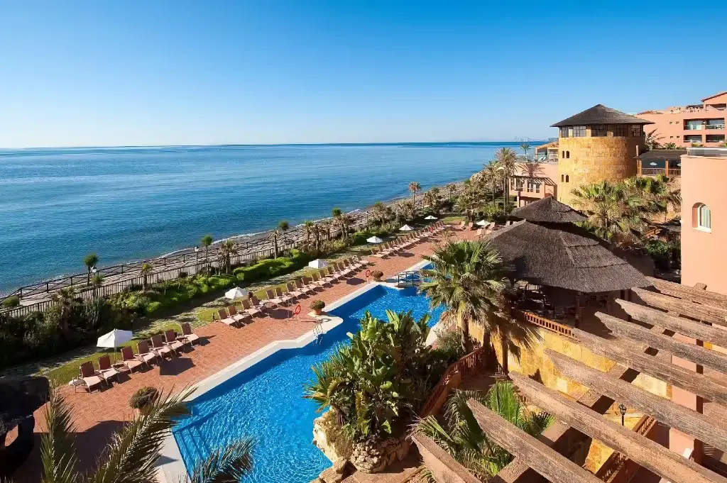 vista panoramica hotel de lujo 5 estrellas Elba paseo maritimo mar Estepona Malaga